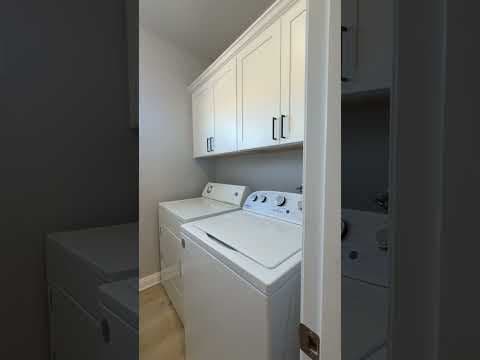 Murrieta House: 41410 Juniper St