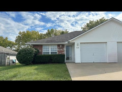 Oak Grove House: 803 B SE 6th St