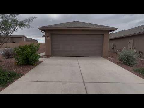 Red Rock House: 22115 E Arcus Pl