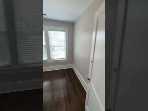 Roanoke House: 1244 Hamilton Ter SE