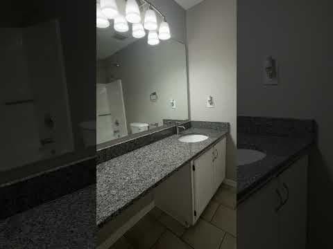 Fayetteville House: 5598 Windy Knoll Pl