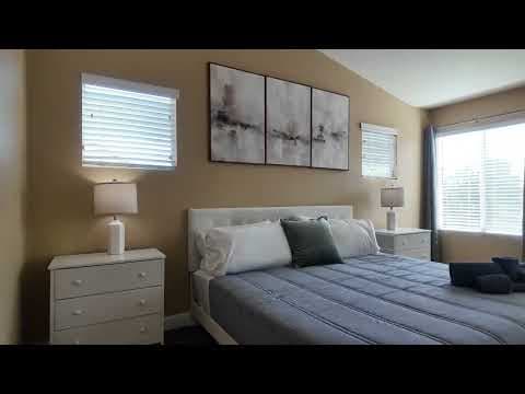 Fontana House: 7476 Peppertree Ln