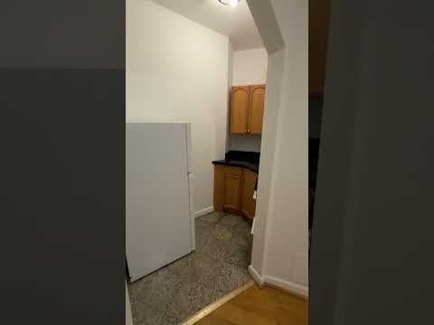 Boston Apartment: 38 Hemenway St