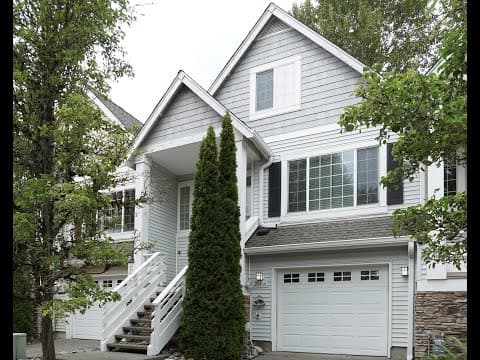 Kent House: 20466 137th Ave SE