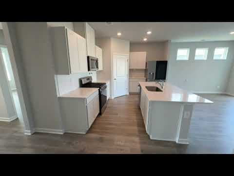 White House House: 2042 Live Oak Dr