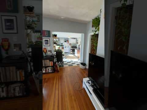Somerville Apartment: 190 Holland St