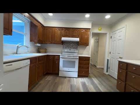 Wilmington House: 542 Aquarius Dr.