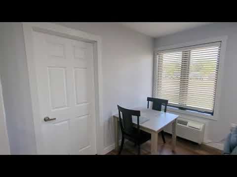 Pella Condo: 413 Jefferson Street - 6