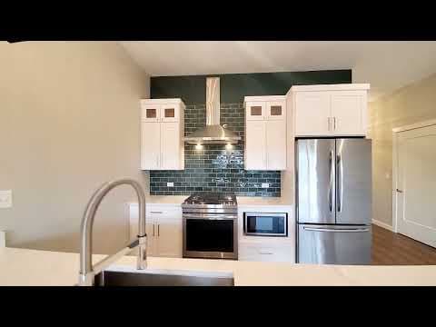 Naperville Condo: 720 N Washington St