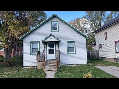 Lansing House: 207 Rita Ave
