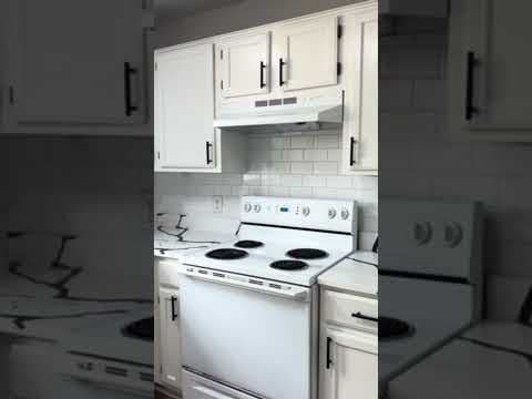 Bentonville House: 3302 SW Landau Ct