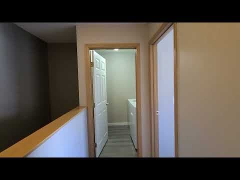 Hudson House: 102 Bridgewater Trl
