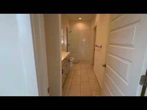 Spring Hill House: 19661 200th St
