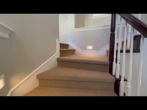 Irvine House: 5 La Canada