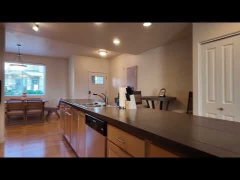 Portland House: 685 NW Falling Waters Ln unit 103