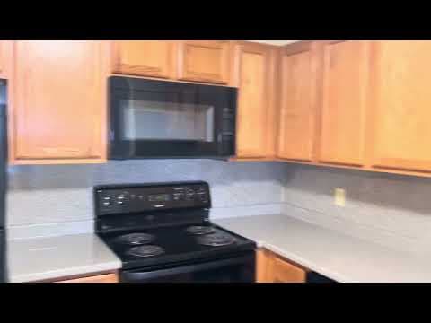 Leominster Apartment: 740 Central St