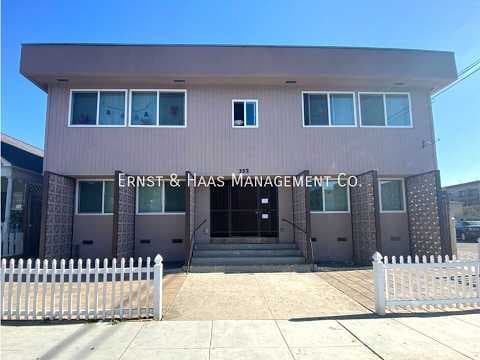 Long Beach Condo: 332 Magnolia Ave.