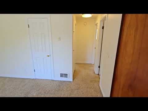 Lynnwood Apartment: 20820 70th Ave W