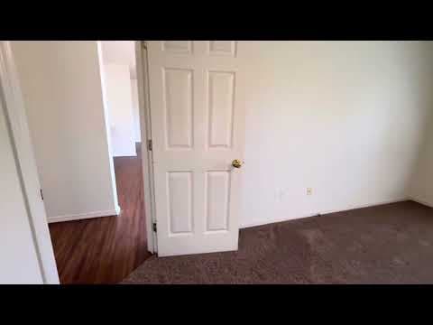 Nixa Condo: 1260 W Butterfield Dr