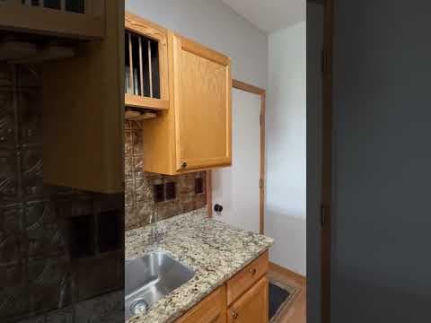 Shakopee Townhome: 604 Roundhouse St
