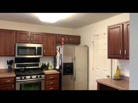 Hummelstown House: 275 Thrush Drive