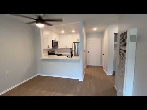 Tarzana Condo: 5405 Lindley Avenue