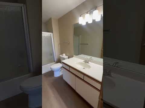 Cedar Rapids Condo: 6500 Creekside Dr NE