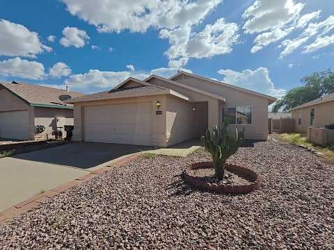 Tucson House: 7960 S. Lennox Lane