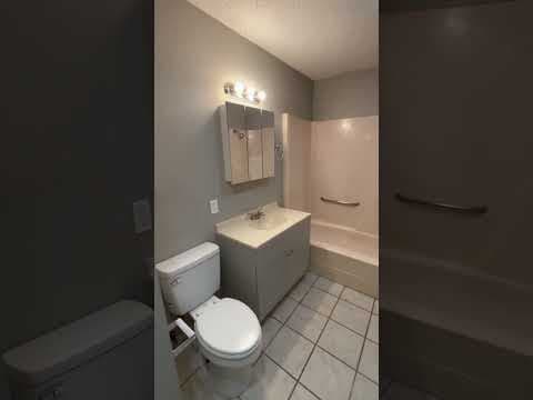 Fayetteville Condo: 1390 W Wedington Dr
