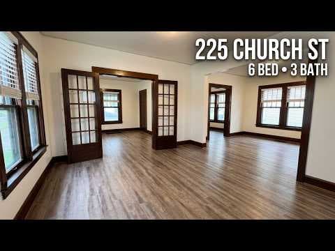 Iowa City House: 225 Church St.