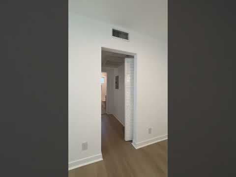 Los Angeles Condo: 1563 Gordon Street