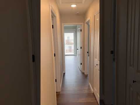 Fairview Heights Apartment: 704 Harbor Woods Dr