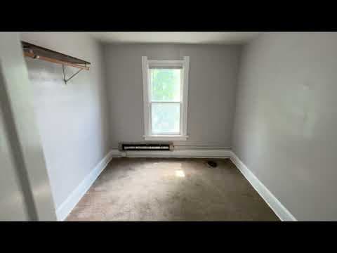 Valley City House: 205 3rd Ave SE
