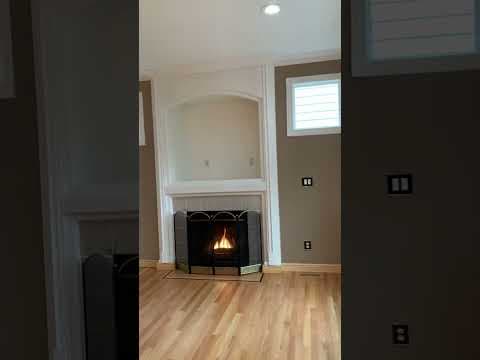 Renton House: 17805 110th Pl SE