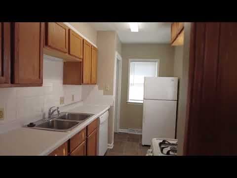 Des Moines House: 323 Hartford Ave