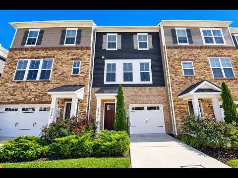 Crofton Townhome: 1333 Hawk Hollow Drive