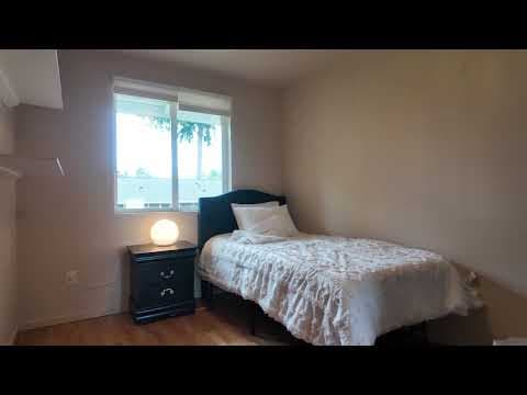 Kirkland House: 13711 117th Ave NE