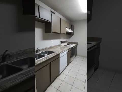 Lafayette Condo: 701 S College