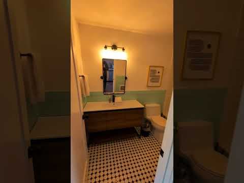 Portland Apartment: 5222 SE Holgate Blvd