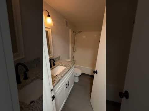 Eustis Condo: 611 Mount Homer Rd