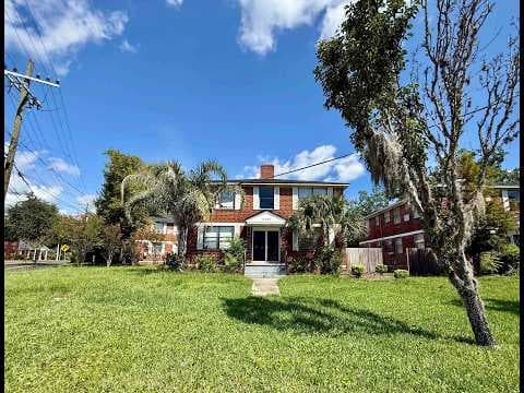 Jacksonville House: 2989 Downing Street