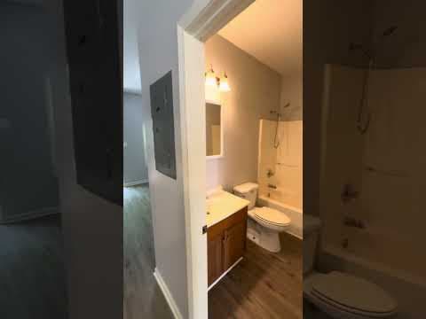 Evansville House: 1332 E Illinois