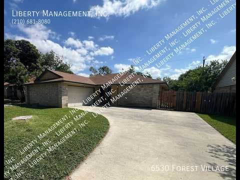 San Antonio House: 6530 Forest Village