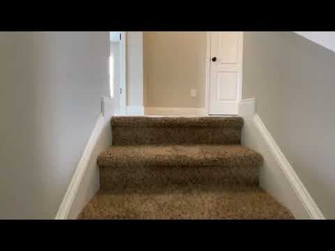 Hope Mills House: 5849 Crepe Myrtle Drive