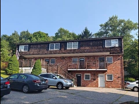 Bridgeport House: 135 Hillcrest Road