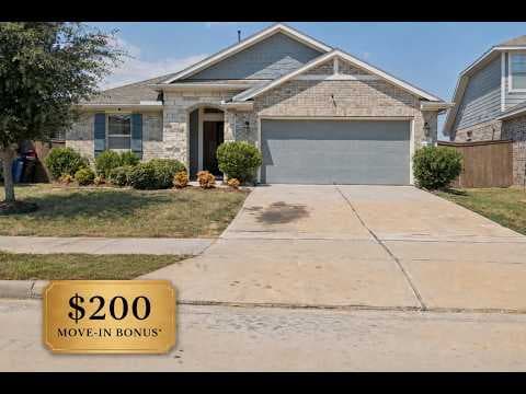 Baytown House: 2111 Levant Lane