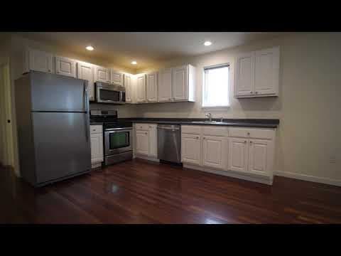 Burlington Condo: 323-325 College Street, Unit 4