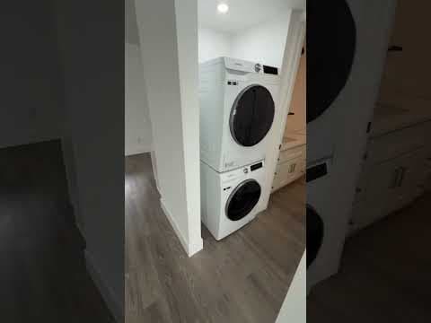 Los Angeles Condo: 12420 Woodgreen St