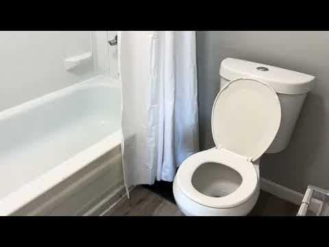 Lorain House: 939 W 22nd Street
