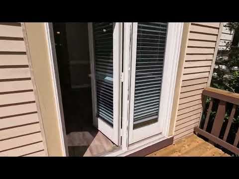 Fredericksburg House: 10701 Houck Dr